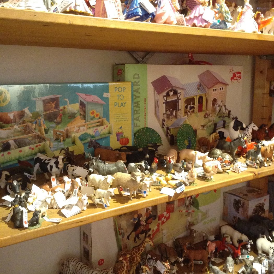 L'Ourson en bois ( Les trois ours ) Magasin de jouets Paris 12 3